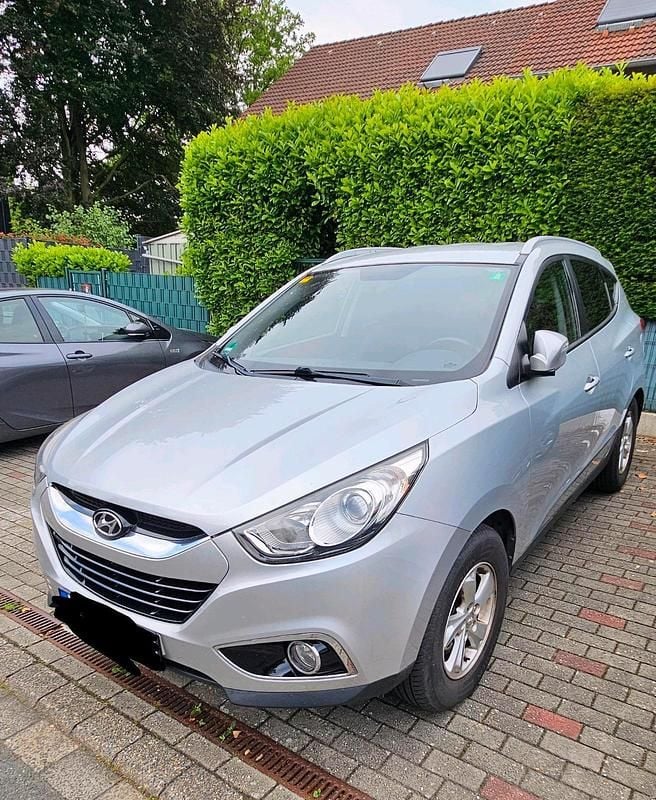 Gebraucht Hyundai Tucson 163 PS (119 kW) 2011 Grau SUV