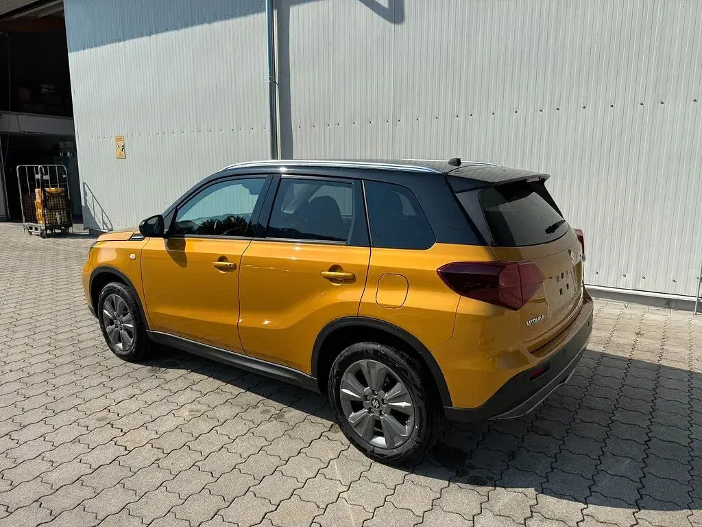 Neu Suzuki Vitara Comfort 110 PS (80 kW) 2026 Gelb SUV