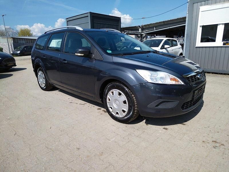 Usata Ford Focus 109 CV (80 kW) 2010 Grigio Station wagon