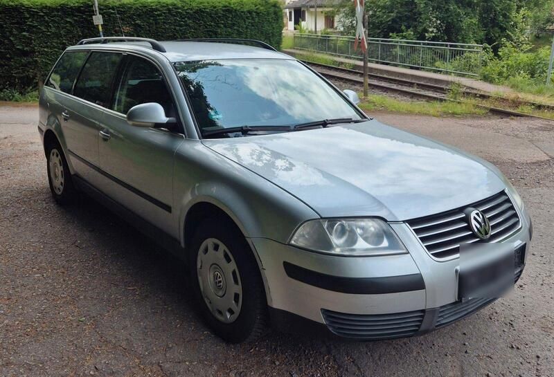 Silber Gebraucht 2004 VW Passat Kombi | 2.200 € (Fairer Preis) - Bild 1/4