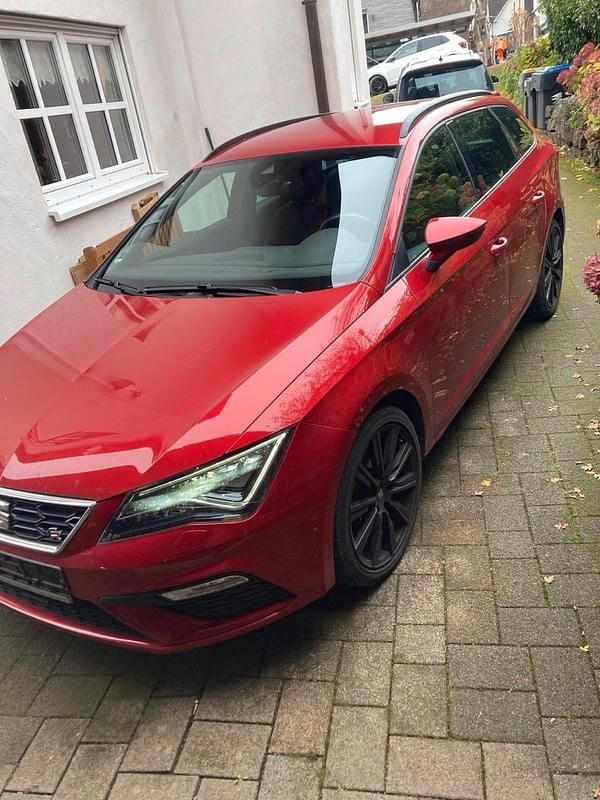 Gebraucht Seat Leon FR 131 PS (96 kW) 2020 Rot Kombi