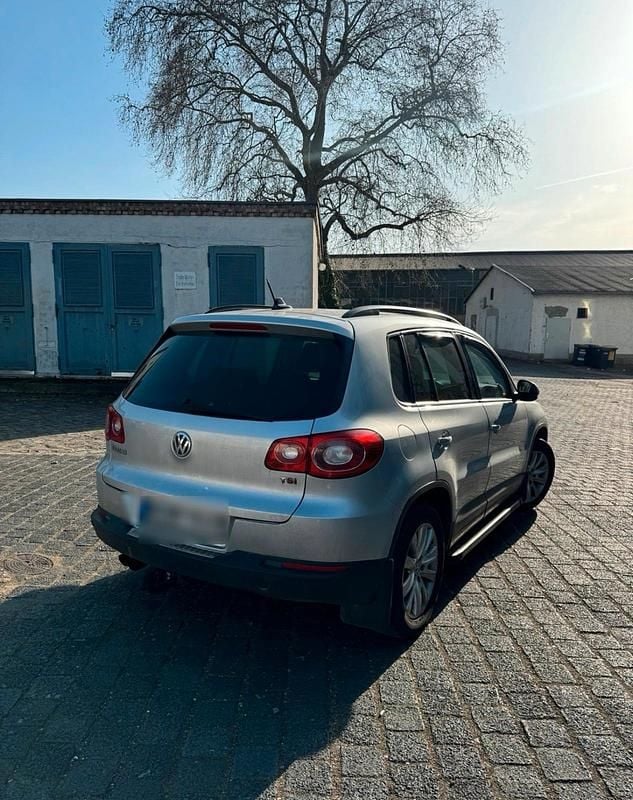 Gebraucht VW Tiguan 150 PS (110 kW) 2009 Silber SUV