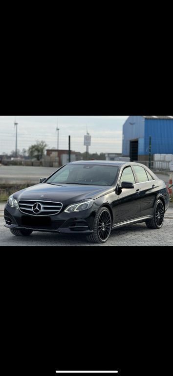 Schwarz Gebraucht 2013 Mercedes E500 AMG Limousine | 21.000 € (Guter Preis) - Bild 1/4