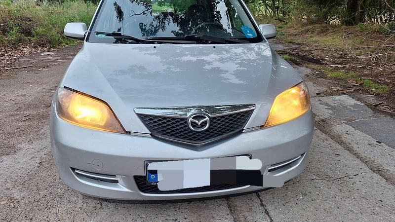 Silber Gebraucht 2005 Mazda 2 Kleinwagen | 250 € (Guter Preis) - Bild 1/4