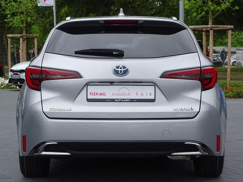 Gebraucht Toyota Corolla 140 PS (102 kW) 2023 Grau Kombi