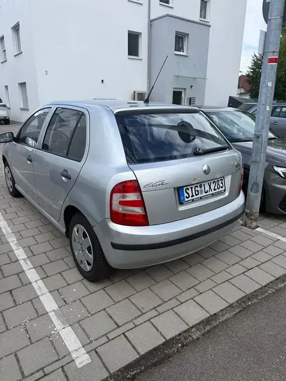 Gebraucht Skoda Fabia Ambiente 54 PS (39 kW) 2005 Silber Limousine