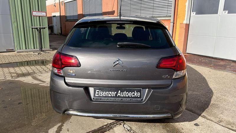 Gebraucht Citroën C4 SELECTION 120 PS (88 kW) 2015 Grau Limousine