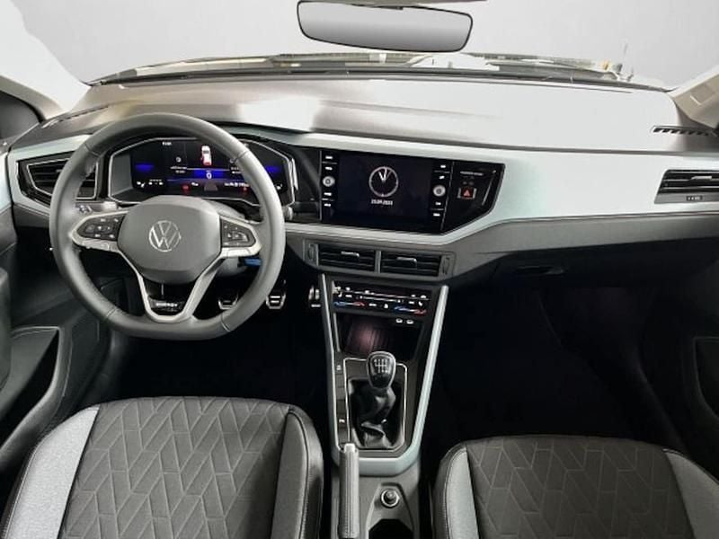 Używany VW Taigo 116 KM (85 kW) 2025 Czarny SUV