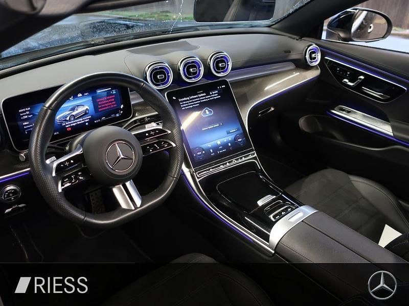 Gebraucht Mercedes CLE220 AMG 197 PS (144 kW) 2024 Unilack schwarz Cabrio