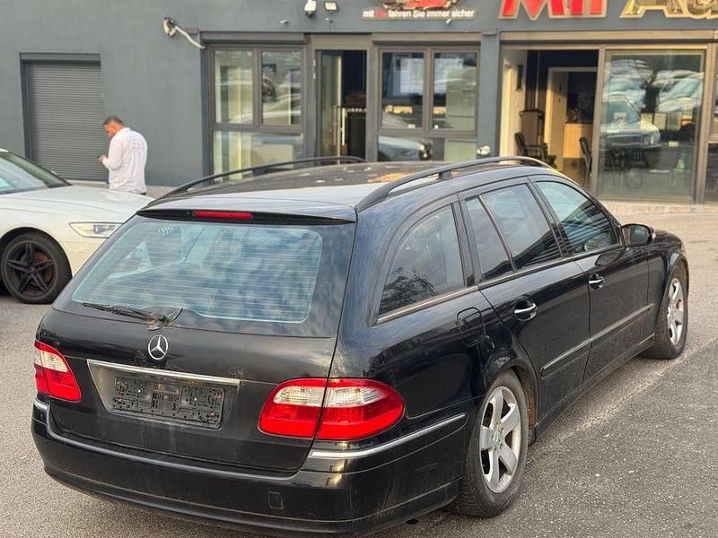 Gebraucht Mercedes E320 Avantgarde 204 PS (150 kW) 2005 Limousine
