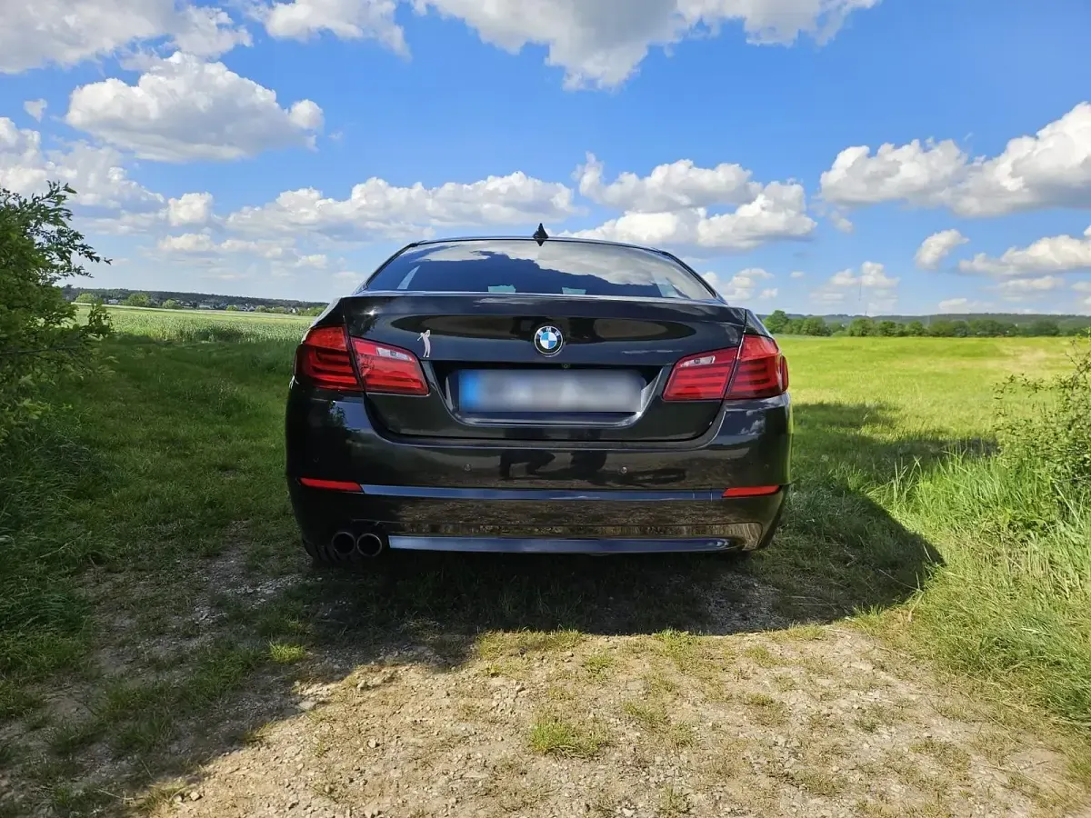 Gebraucht BMW 520 188 PS (138 kW) 2011 Schwarz Limousine