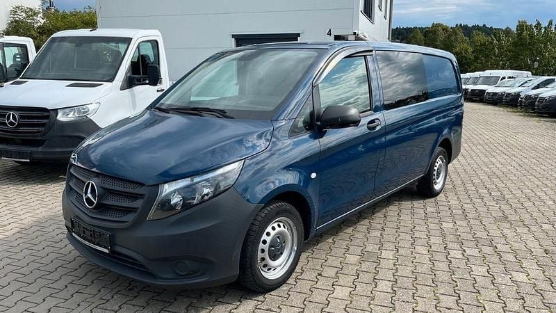 Blau Gebraucht 2020 Mercedes Vito Van / Kleinbus | 14.900 € (Etwas zu teuer) - Bild 1/4