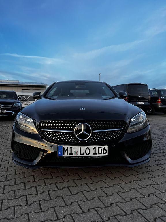 Schwarz Gebraucht 2017 Mercedes C250 AMG line Coupé | 19.800 € (Fairer Preis) - Bild 1/4