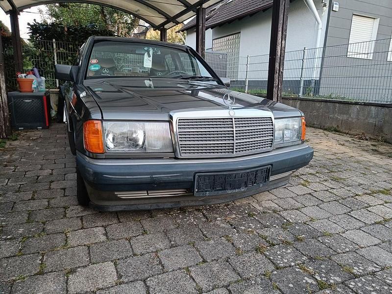 Gebraucht Mercedes 190 118 PS (86 kW) 1989 Grau Limousine