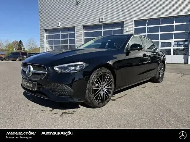 Gebraucht Mercedes C180 Avantgarde 170 PS (125 kW) 2024 Unilack schwarz Limousine