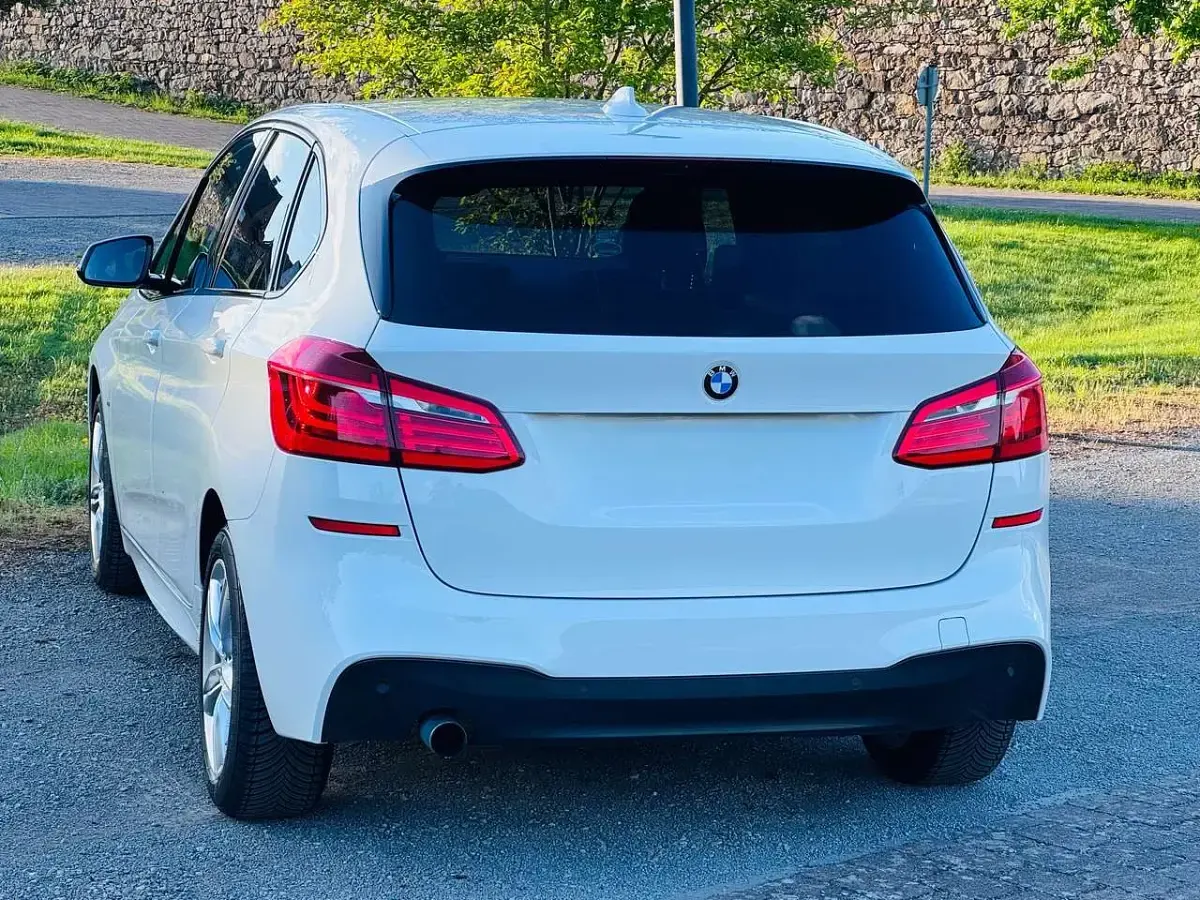Gebraucht BMW 218 M Sport 136 PS (100 kW) 2018 Weiß Kombi