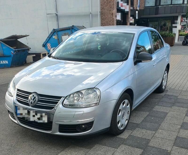 Grau Gebraucht 2007 VW Jetta Limousine | 3.700 € (Guter Preis) - Bild 1/4