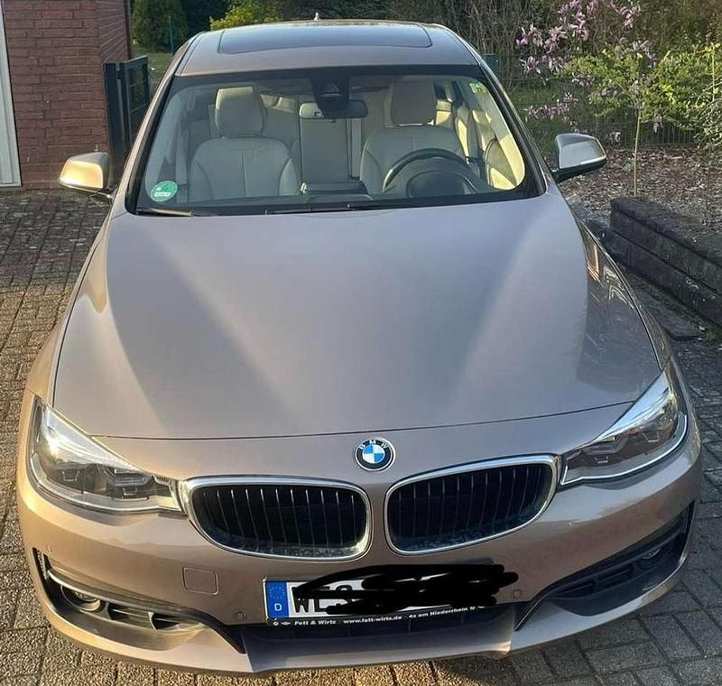 Beige Gebraucht 2017 BMW 320 Advantage Limousine | 18.500 € (Fairer Preis) - Bild 1/4