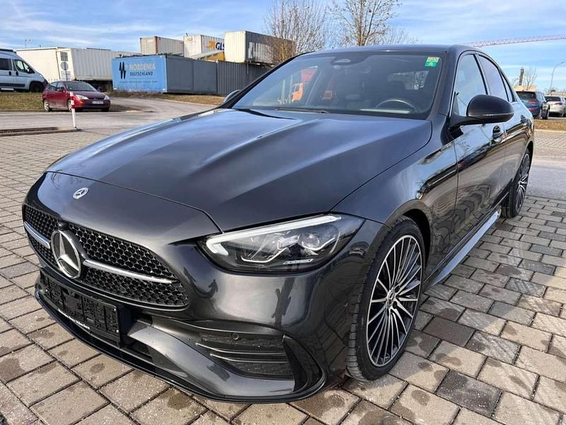 Graphitgrau metallic Gebraucht 2021 Mercedes C300e AMG line Limousine | 39.990 € - Bild 1/4