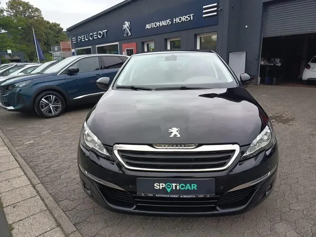 Gebraucht Peugeot 308 SW Active 131 PS (96 kW) 2015 Schwarz Kombi