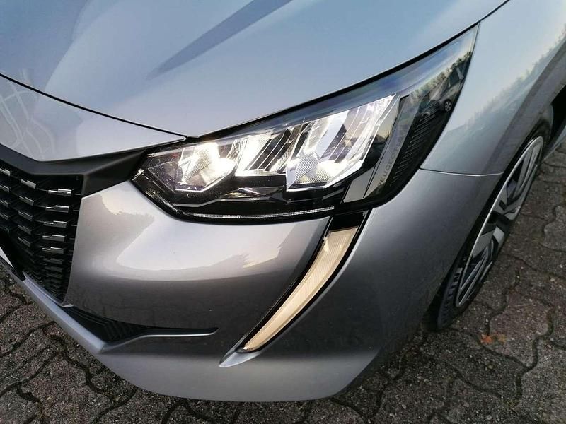 Gebraucht Peugeot 208 Active 101 PS (74 kW) 2023 Silber Kleinwagen