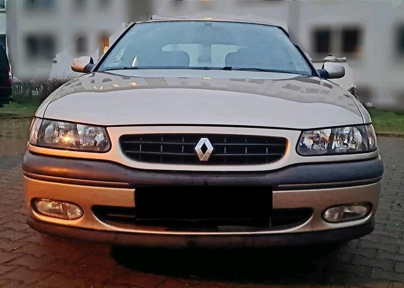 Gelb Gebraucht 1998 Renault Safrane Kleinwagen | 3.690 € - Bild 1/4