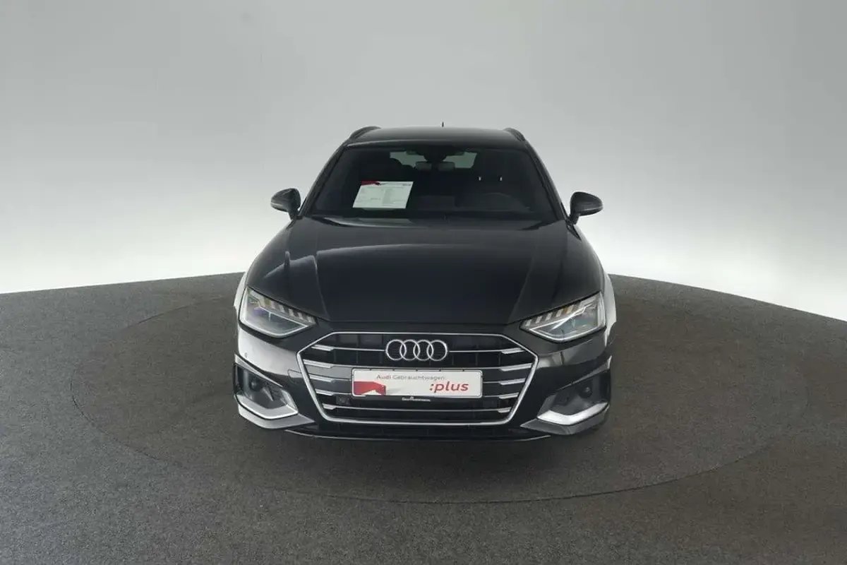 Gebraucht Audi A4 Advanced 204 PS (150 kW) 2023 Brillantschwarz Kombi