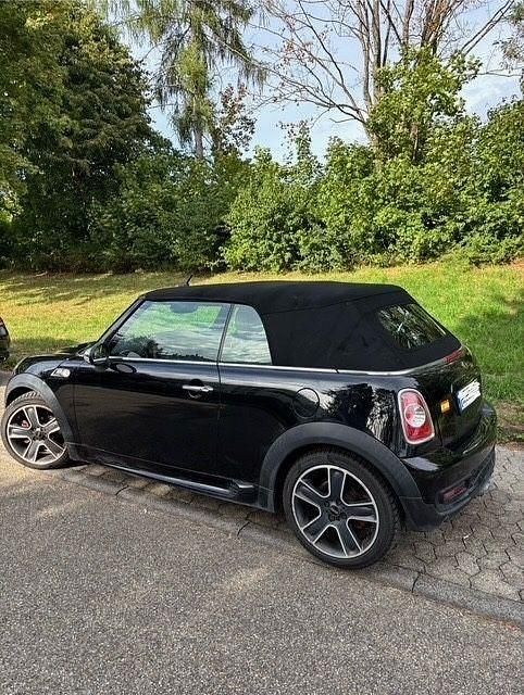 Second-hand Mini John Cooper Works 184 CP (135 kW) 2011 Negru Hatchback