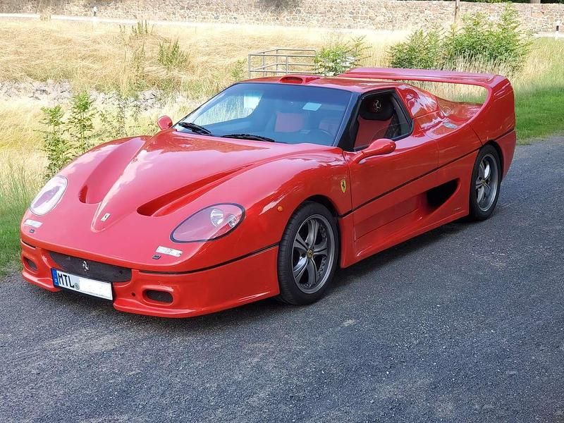 Rot Gebraucht 1985 Pontiac Fiero Coupé | 35.000 € - Bild 1/4