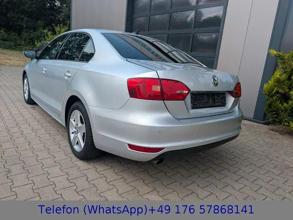 Gebraucht VW Jetta Comfortline 105 PS (77 kW) 2014 Silber Limousine