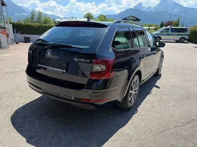 Gebraucht Skoda Octavia Drive 150 PS (110 kW) 2018 Schwarzmagic perleffekt Kombi
