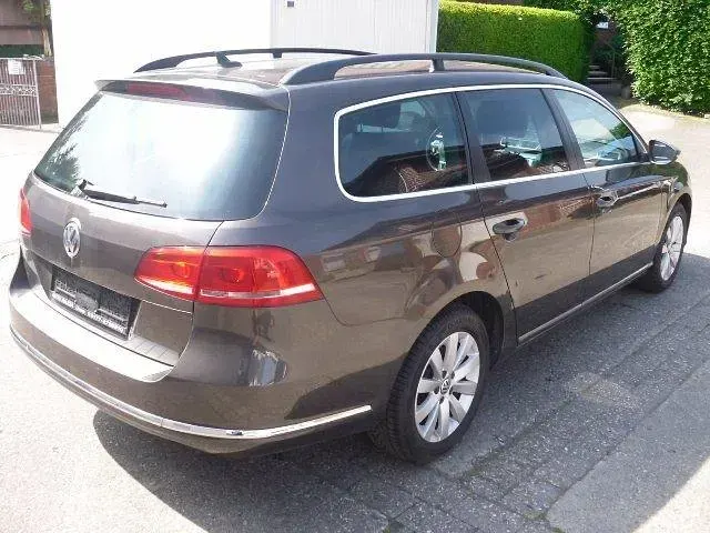 Gebraucht VW Passat 122 PS (89 kW) 2014 Braun Kombi