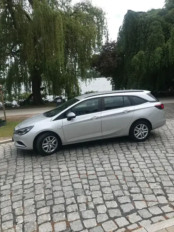 Usado Opel Astra Ultimate 160 HP (117 kW) 2019 Prateado Carrinha