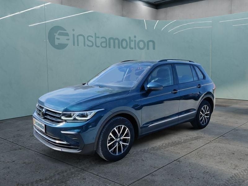 Blau Gebraucht 2024 VW Tiguan SUV | 32.999 € (Guter Preis) - Bild 1/4