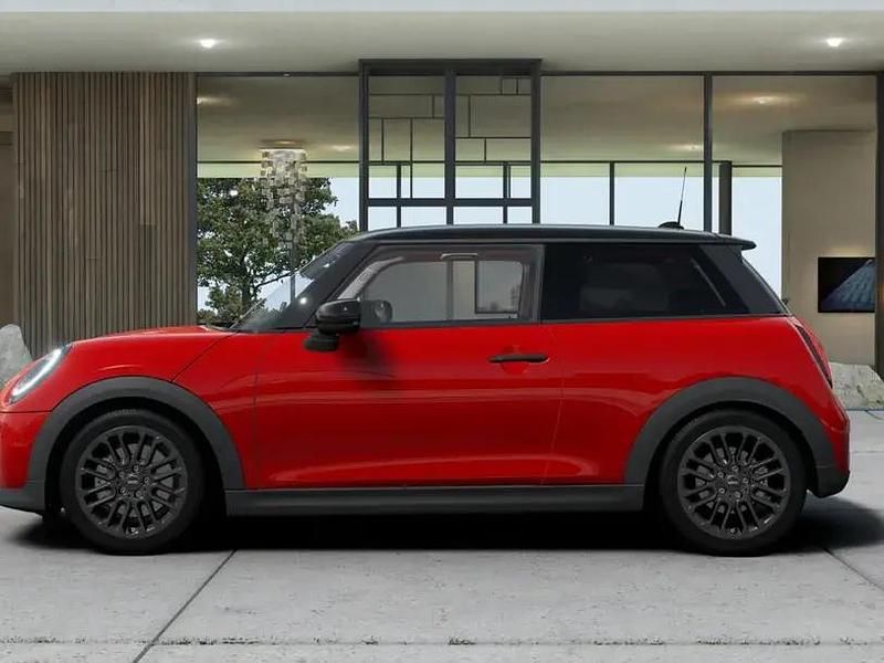 Usata Mini Cooper 114 kW (156 CV) 2025 Rosso Utilitaria