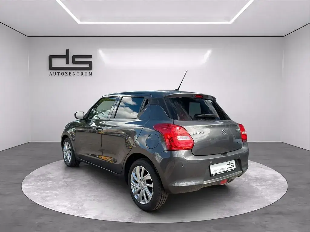 Gebraucht Suzuki Swift Comfort 83 PS (61 kW) 2023 Grau Kleinwagen