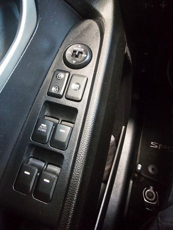 Gebraucht Kia Sportage Attract 136 PS (100 kW) 2012 Weiß SUV