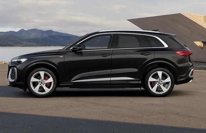 Neu Audi Q5 S-Line 204 PS (150 kW) 2026 Mythosschwarz metallic SUV