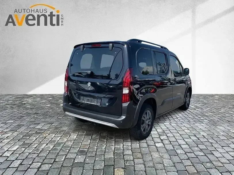 Gebraucht Peugeot Rifter Allure 131 PS (96 kW) 2022 Schwarz Van / Kleinbus