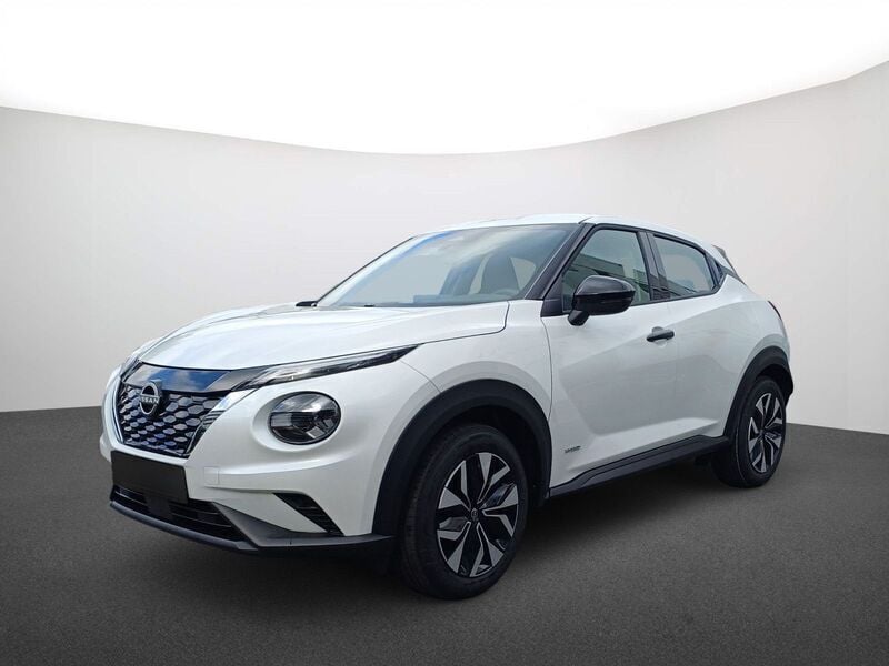 Pearl white black te Gebraucht 2024 Nissan Juke Acenta SUV | 23.590 € (Superpreis) - Bild 1/4