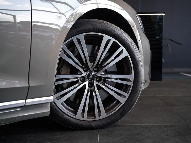 Gebraucht Audi A8 462 PS (339 kW) 2023 Grau Limousine