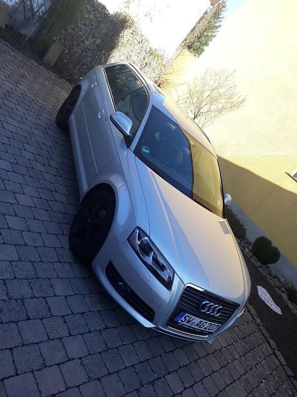 Silber Gebraucht 2010 Audi A3 Limousine | 5.600 € (Guter Preis) - Bild 1/4