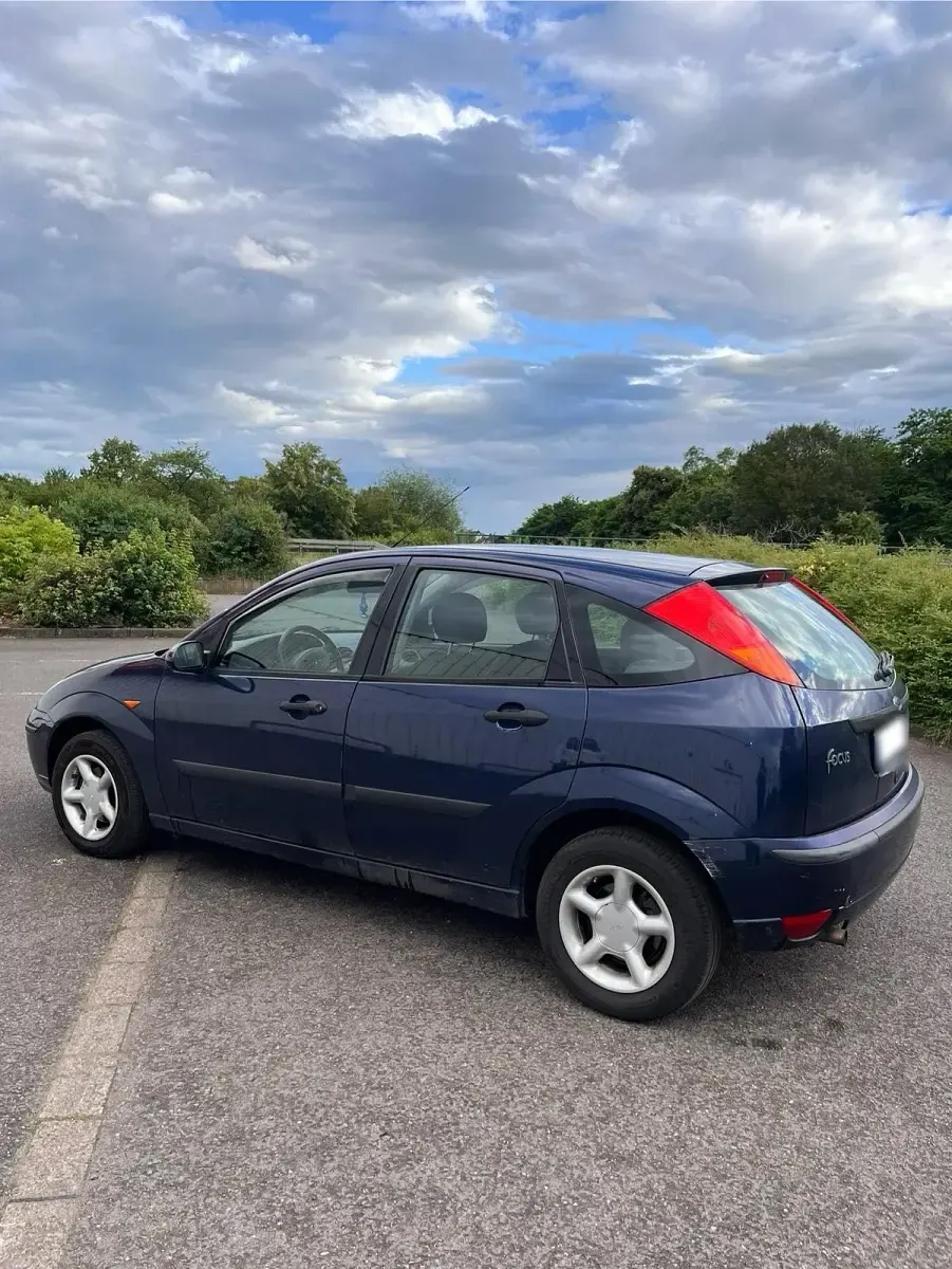 Gebraucht Ford Focus 101 PS (74 kW) 2004 Blau Kleinwagen