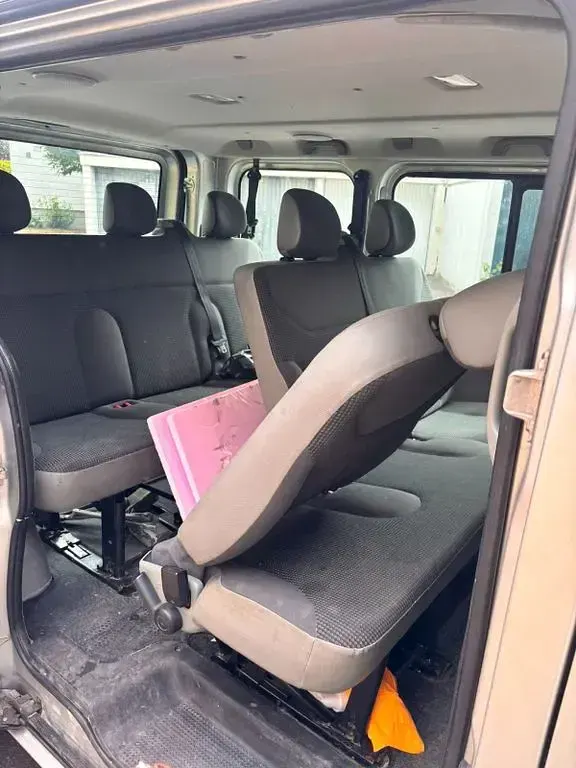 Gebraucht Opel Vivaro 114 PS (83 kW) 2012 Grau Van / Kleinbus