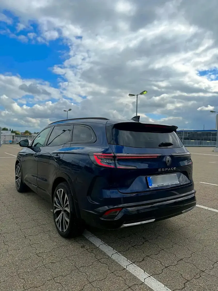 Gebraucht Renault Espace Iconic 200 PS (147 kW) 2024 Blau SUV