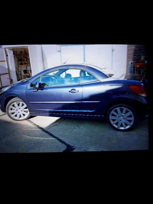 Blau Gebraucht 2025 Peugeot 207 CC Cabrio | 7.500 € (Guter Preis) - Bild 1/1