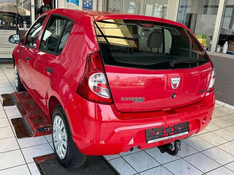 Rot "passion" Gebraucht 2009 Dacia Sandero Basis Kleinwagen | 3.750 € (Teuer) - Bild 1/4