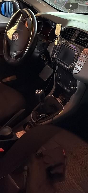 Gebraucht Fiat Bravo 105 PS (77 kW) 2011 Schwarz Kleinwagen