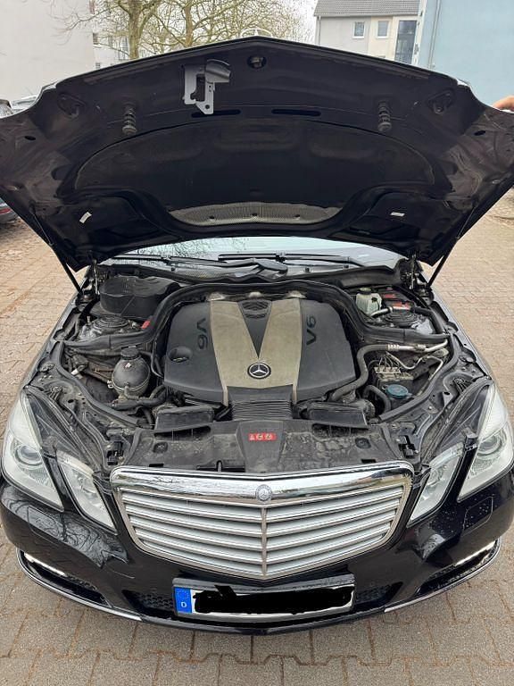 Gebraucht Mercedes E350 231 PS (169 kW) 2009 Schwarz Limousine