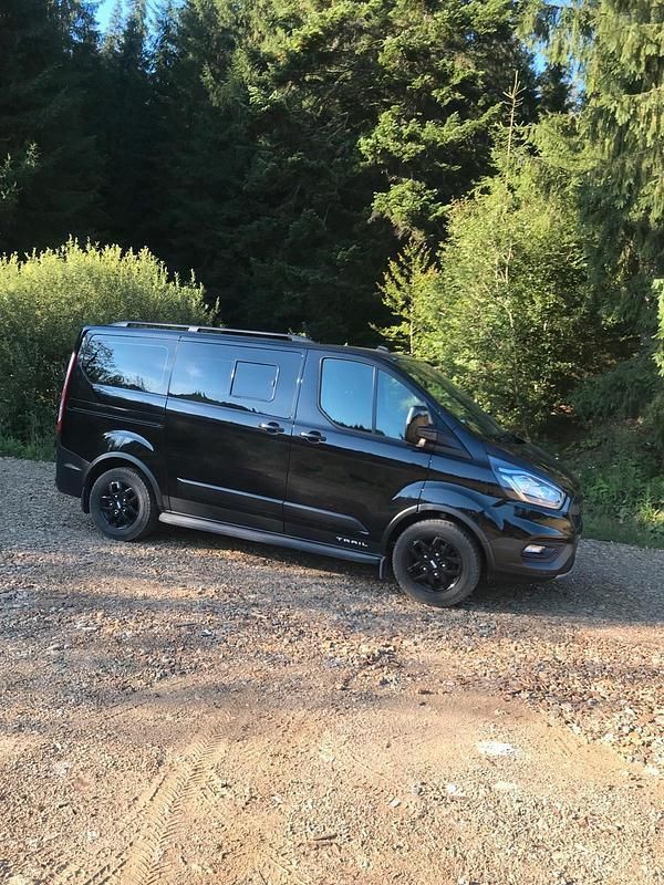 Schwarz Gebraucht 2021 Ford Transit Custom Van / Kleinbus | 31.500 € (Etwas zu teuer) - Bild 1/4